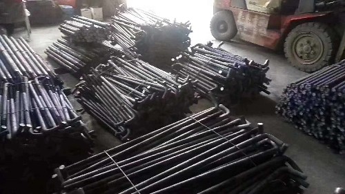 地腳螺栓規(guī)格型號是怎么打上去的？